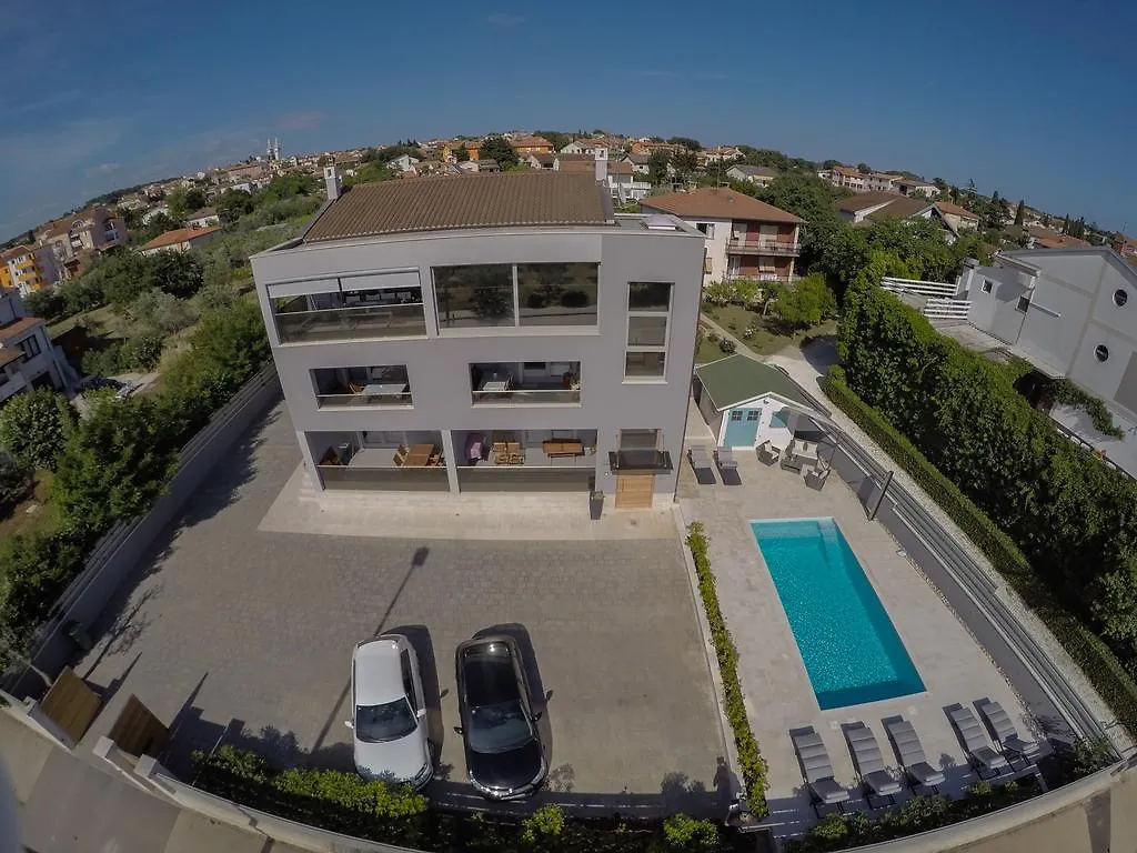 Luxury Apartments Tramontana メドゥリン 0*,